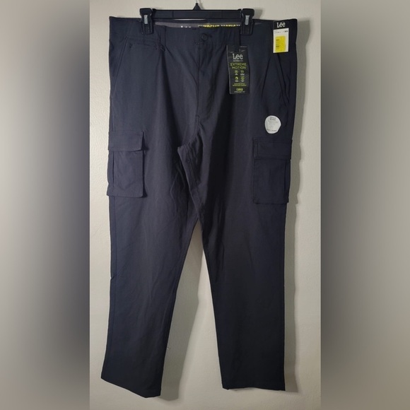 Lee Men's Extreme Motion Synthetic Cargo Pant Charcoal Straight Fit 38W x 34L
